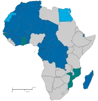 Idiomas: Francés, Neerlandés, Afrikáans, Alemán, Griego.