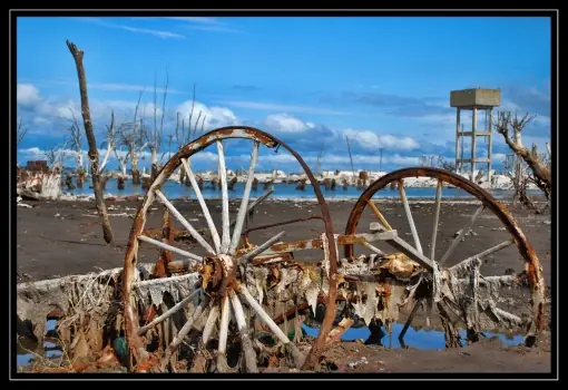 el lago que se tragó al pueblo