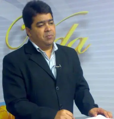 Apostol de una Iglesia Evangélica prohibe el uso del USB