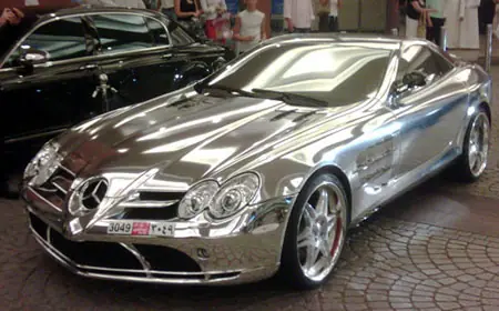 El auto para reyes y ladrones con suerte