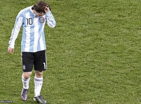 Messi extrañó en Argentina a sus brillantes socios del Bar