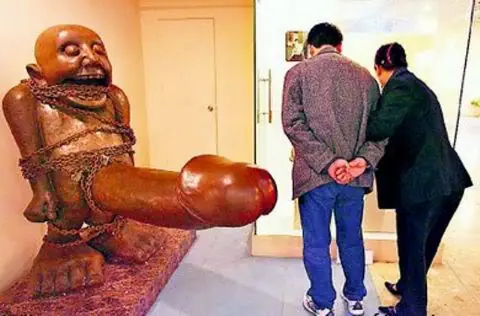 Sabias Que El Pene Tenia Hueso ?