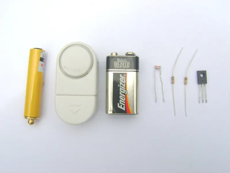 Una alarma láser muy sencilla