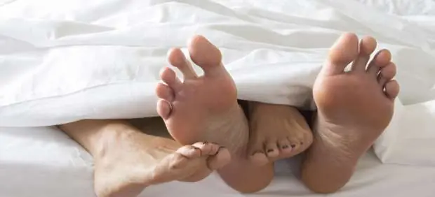 El 79% de los hombres creen llevar al orgasmo a su pareja