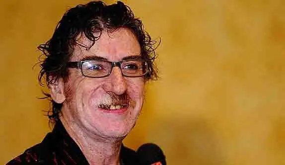Homenaje a mi idolo : Charly Garcia