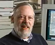 Casi sin reconocimiento falleció Dennis Ritchie