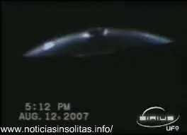 Extraterrestres grabados dentro del ovni