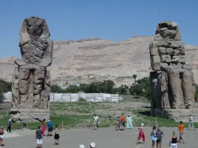 Los Gigantes y Seres Extraños