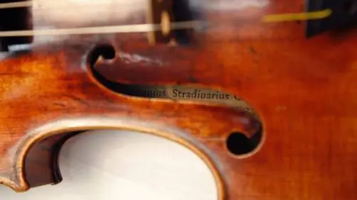 Instrumento musical casi invaluable "STRADIVARIUS"