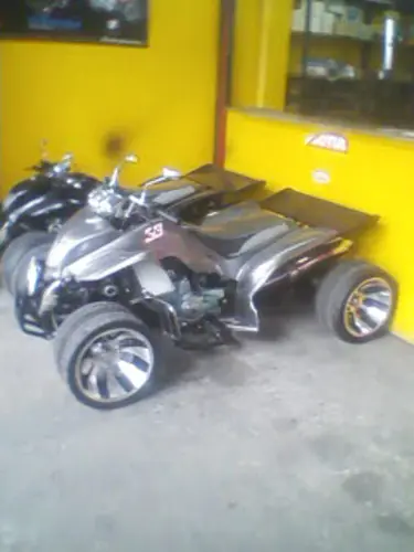 cuatriciclos y autos tuning
