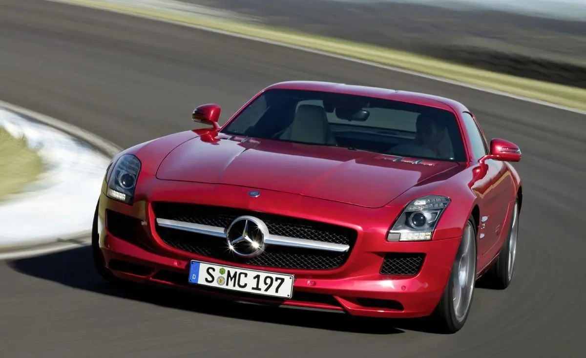 Mercedes Benz SLS AMG