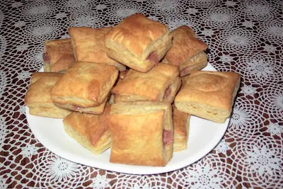Pasteles de Guayaba Cubanos (Cuban Guava Pastries)