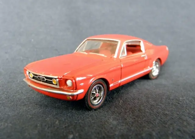 ford mustang en miniatura (1965-1969)