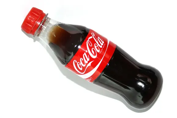 hacer chuletas para los examenes con una botella de refresco