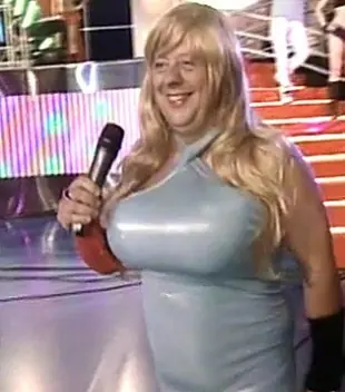 Padre de Jésica Cirio sigue dando vergüenza ajena