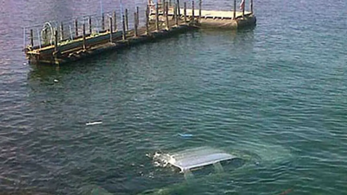 Fue a rendir un examen de manejo y terminó en el mar