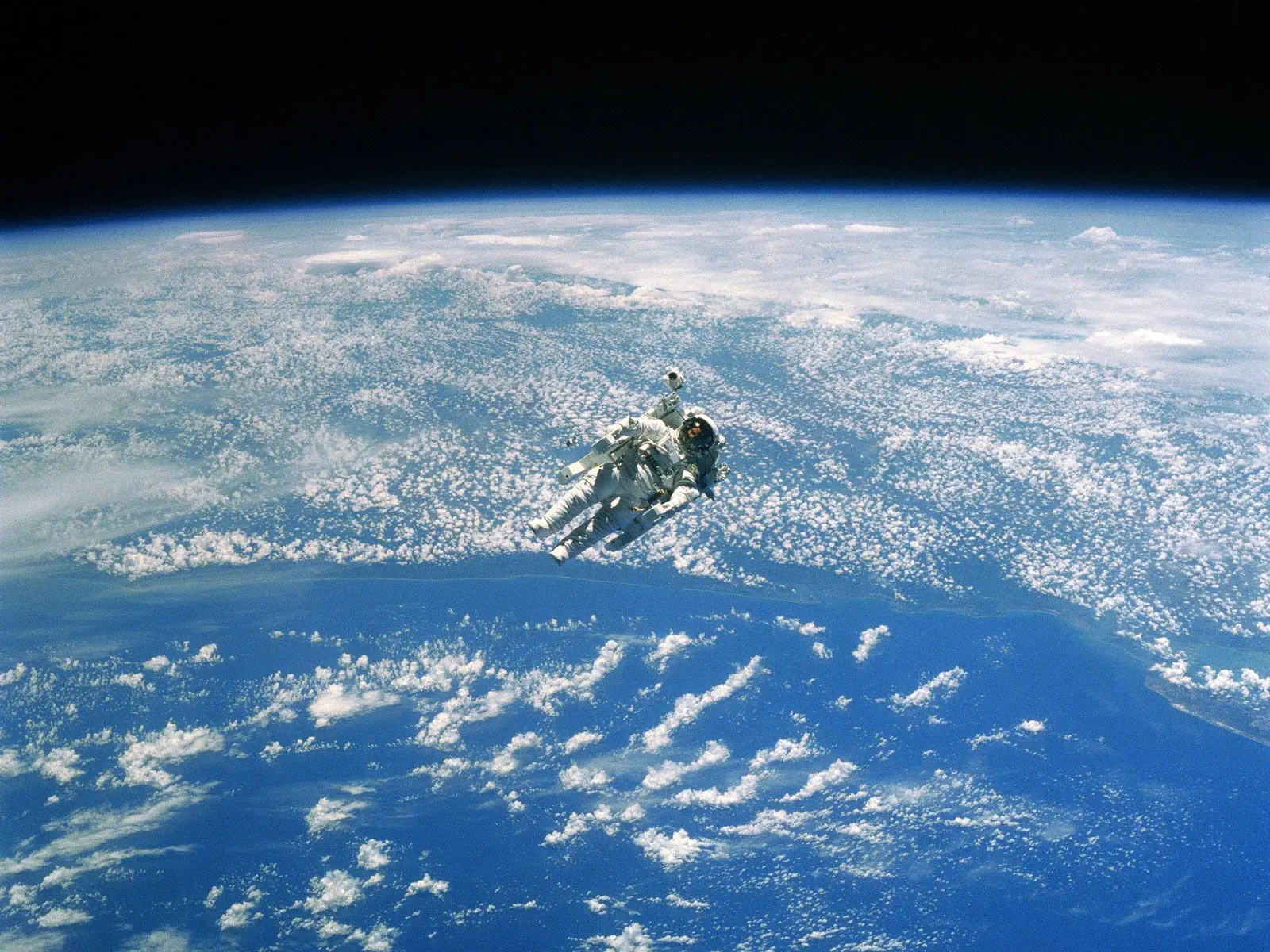 Ver la Tierra en Vivo desde un Satélite