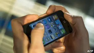 iPhone "echa humo y se derrite" después de vuelo