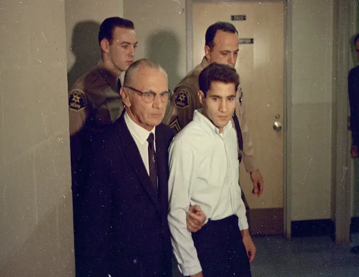 "Me hipnotizaron para matar a Kennedy"
