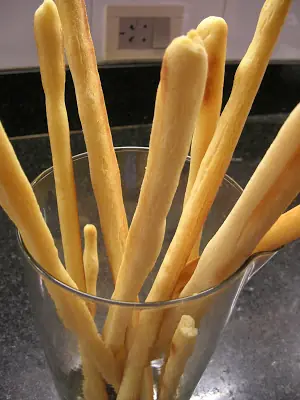 Como hacer grisines salados