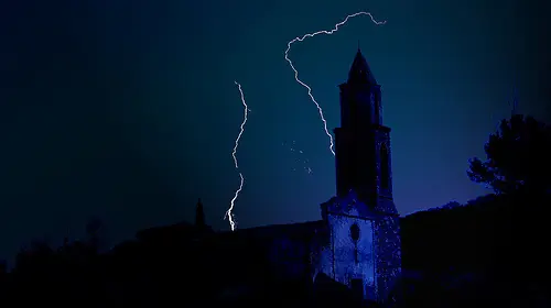 Pueblos abandonados: La leyenda negra de Marmellar