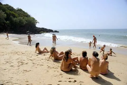 nudismo y naturismo
