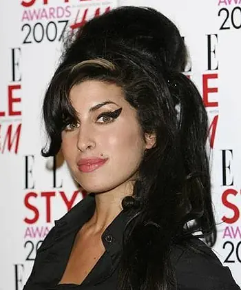 La Biografía de Amy Winehouse