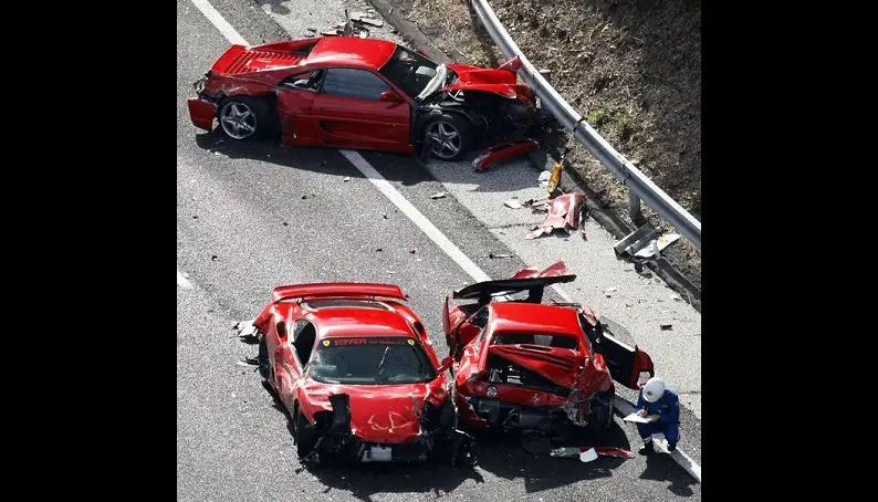 Choque mas caro del mundo! 8ferraris,3 mercedes,1lamborghini