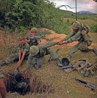 Tuneles y Trampas del Vietcong