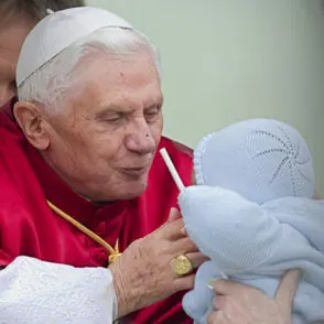 El Papa dice que la violación de niños no es tan malo