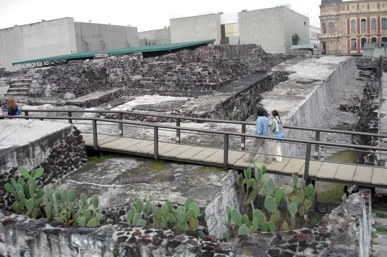 tras las huellas del esplendor m