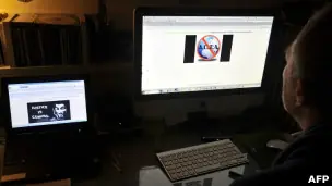 Anonymous muestra su poderío dejando mal parado al FBI
