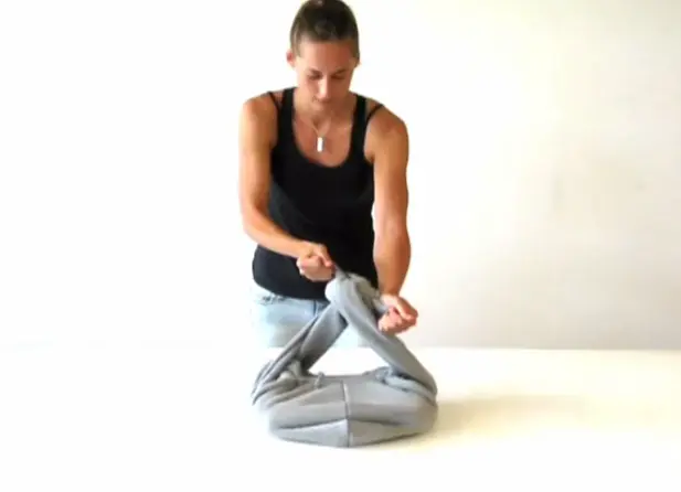 Usar sudadera como mochila para Laptop