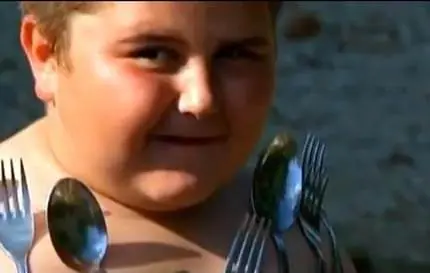 El niño imán