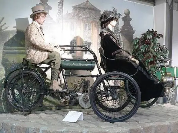 Motos, viaje al pasado