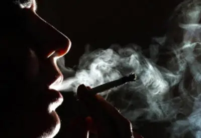 Fumar En La Mañana Aumenta El Riesgo De Cancer