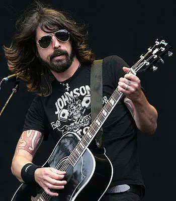 frases de dave grohl y de angus young