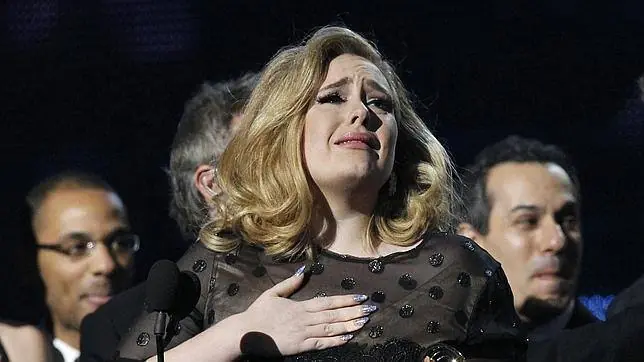 Adele, la reina de los Grammy 2012