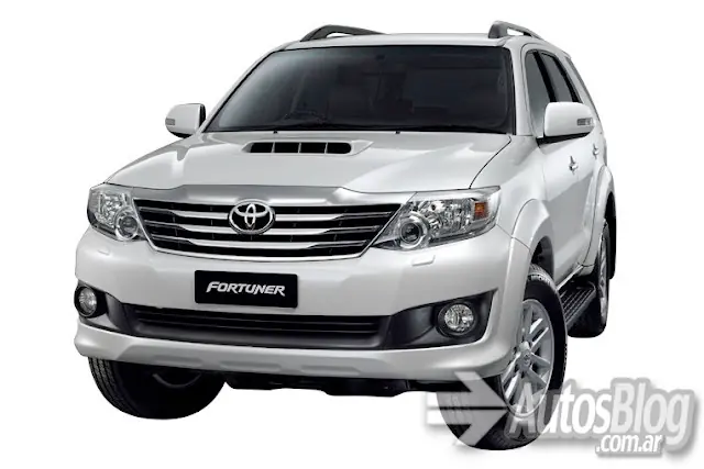 Toyota presentó a la SW4 2012