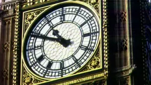 Parlamentarios británicos tratan de enderezar el Big Ben