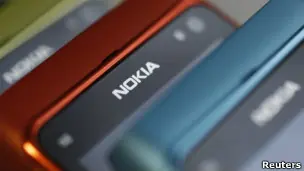 Un tatuaje que avisa de llamadas y SMS
