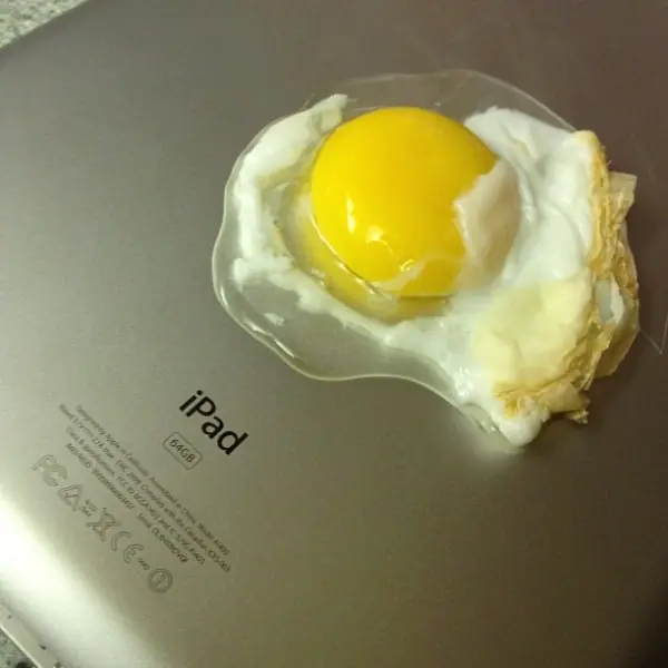 Freir huevos con un Ipad3