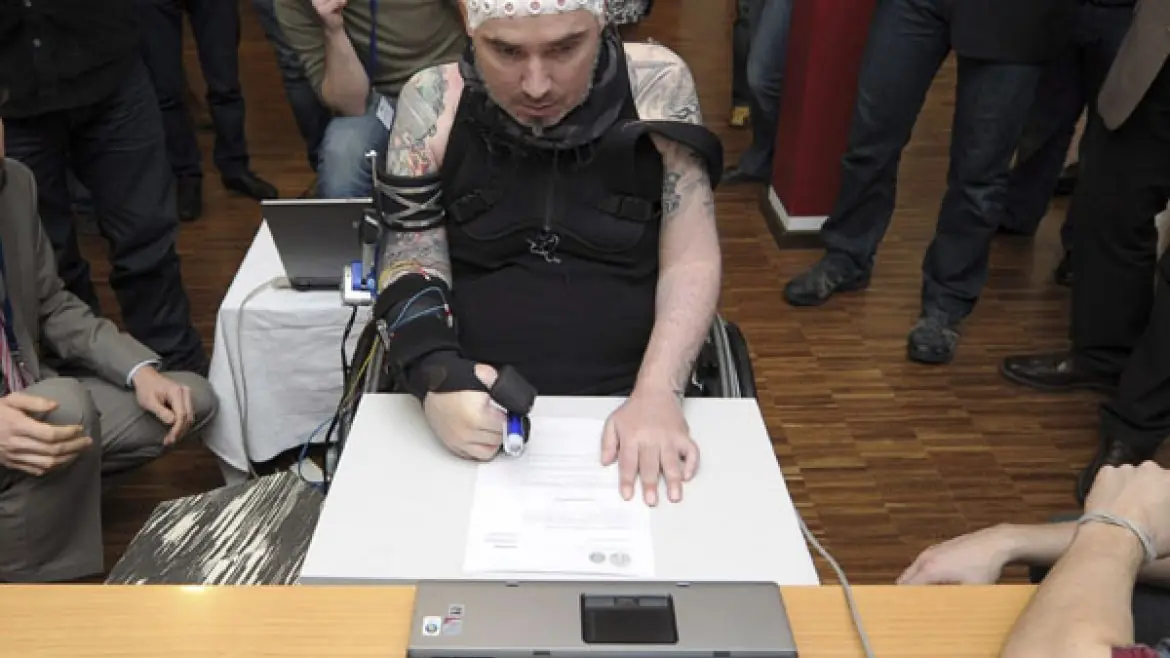 Nuevo dispositivo que permite manejar la Pc con el cerebro !