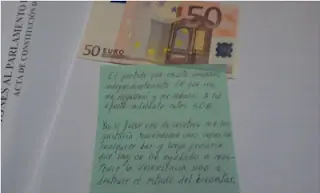 Votante deja 50 euros en un sobre electoral
