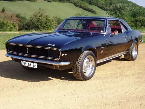 Chevrolet Camaro 1967 vs- Ford Mustang 1967