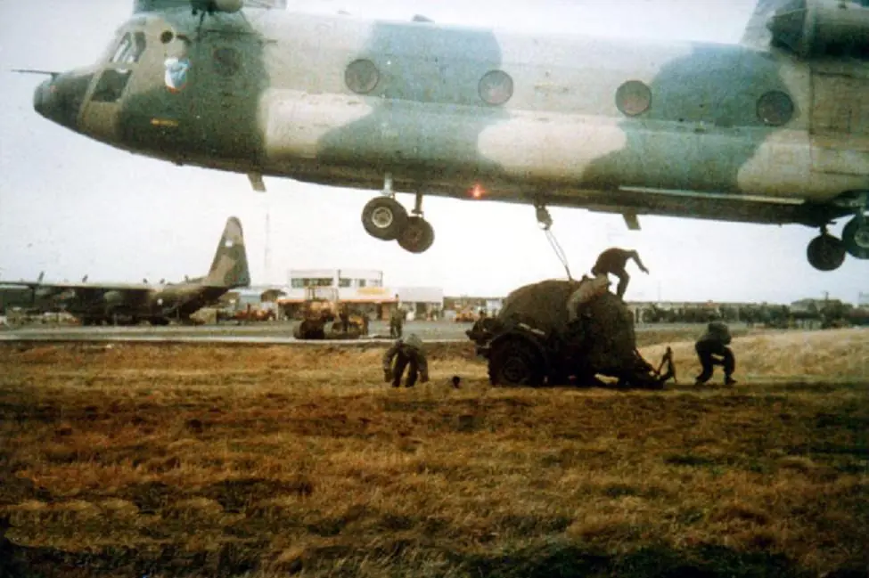 el ch-47c chinook en la fuerza aérea argentina