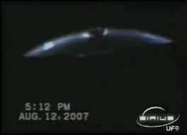 Extraterrestres “Grises” filmados dentro del OVNI de “