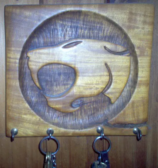 hice un Porta-sahumerio tallado en madera de tatané