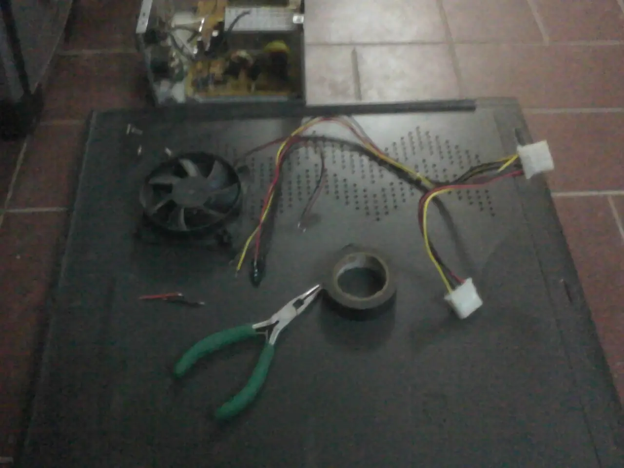 convertir un cooler de una fuente quemada para tu gabinete