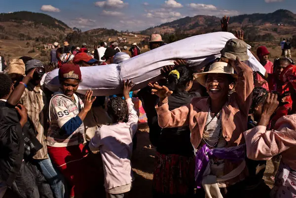 la industria de la muerte